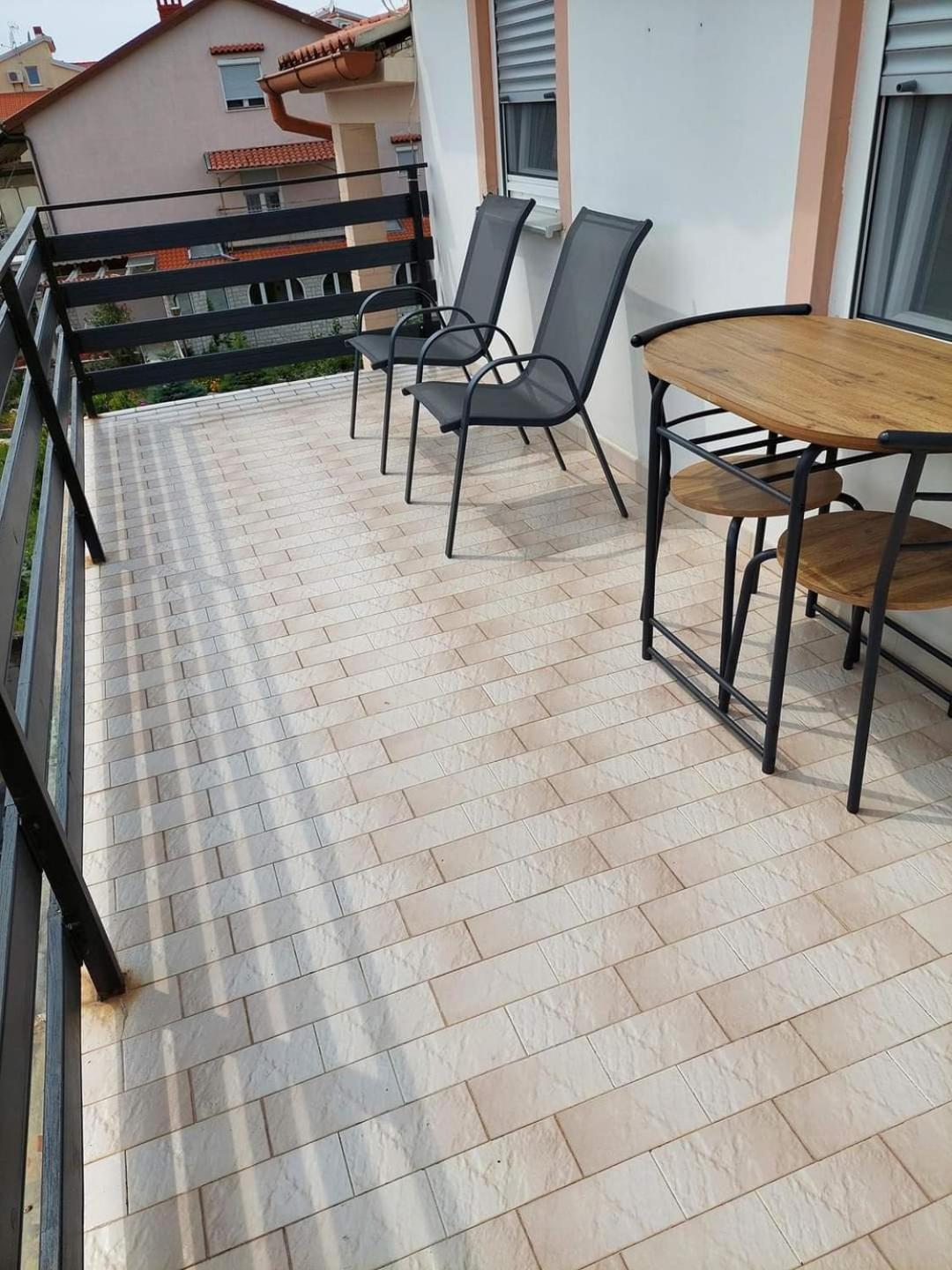 Apartmani Suhi Brod Medulin Eksteriør bilde