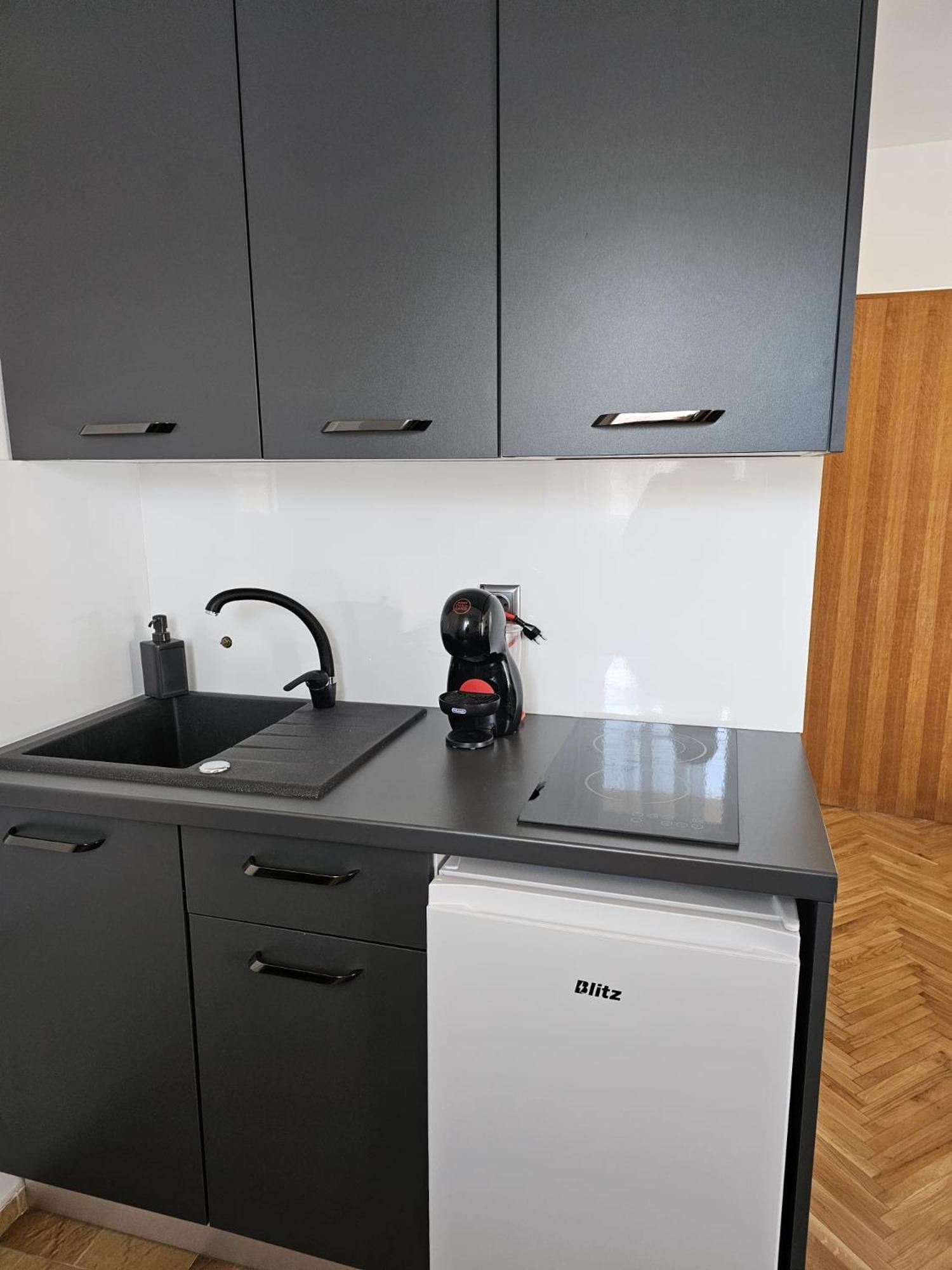 Apartmani Suhi Brod Medulin Eksteriør bilde