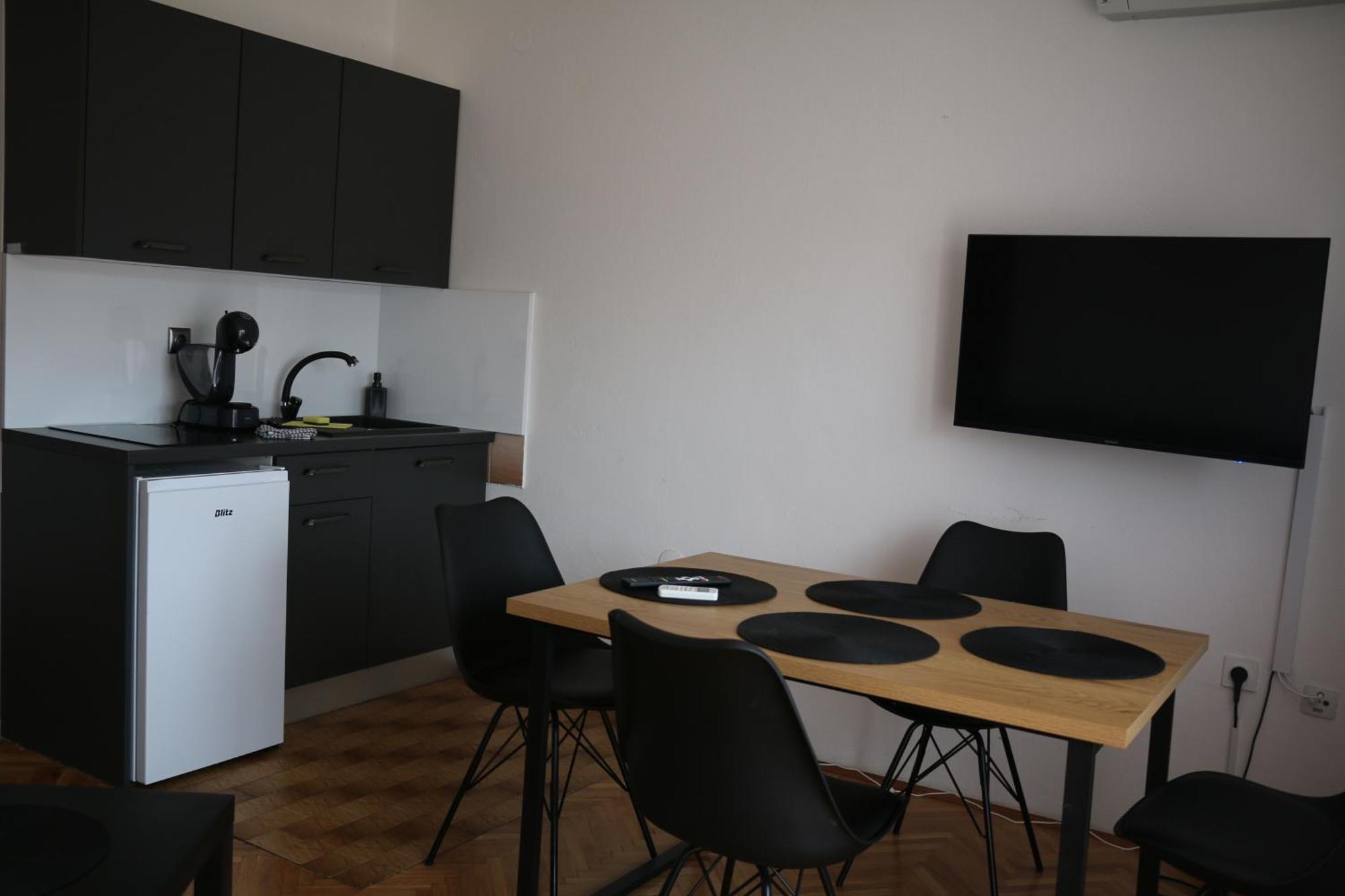 Apartmani Suhi Brod Medulin Eksteriør bilde