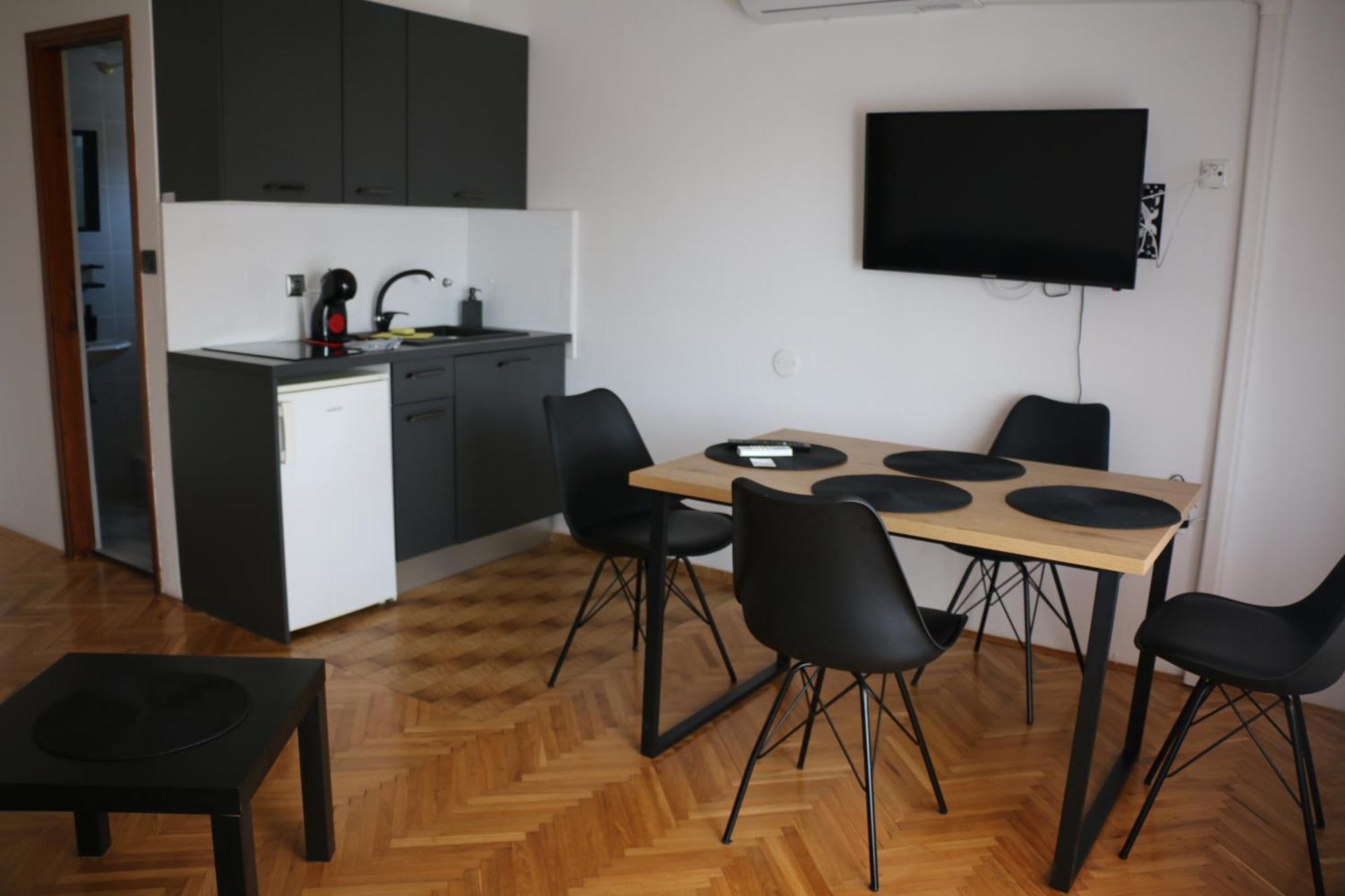 Apartmani Suhi Brod Medulin Eksteriør bilde